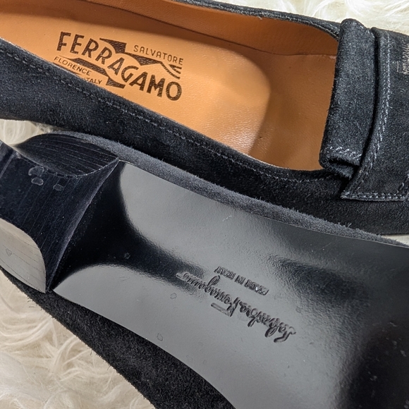 Salvatore Ferragamo Black Flats Timeless Elegance - Picture 6 of 13